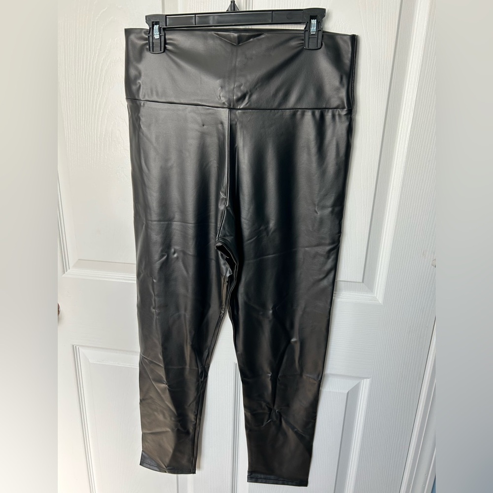 Love Ryan Los Angeles Faux Leather Black Leggings Plus Size 2X NWT - Picture 5 of 12